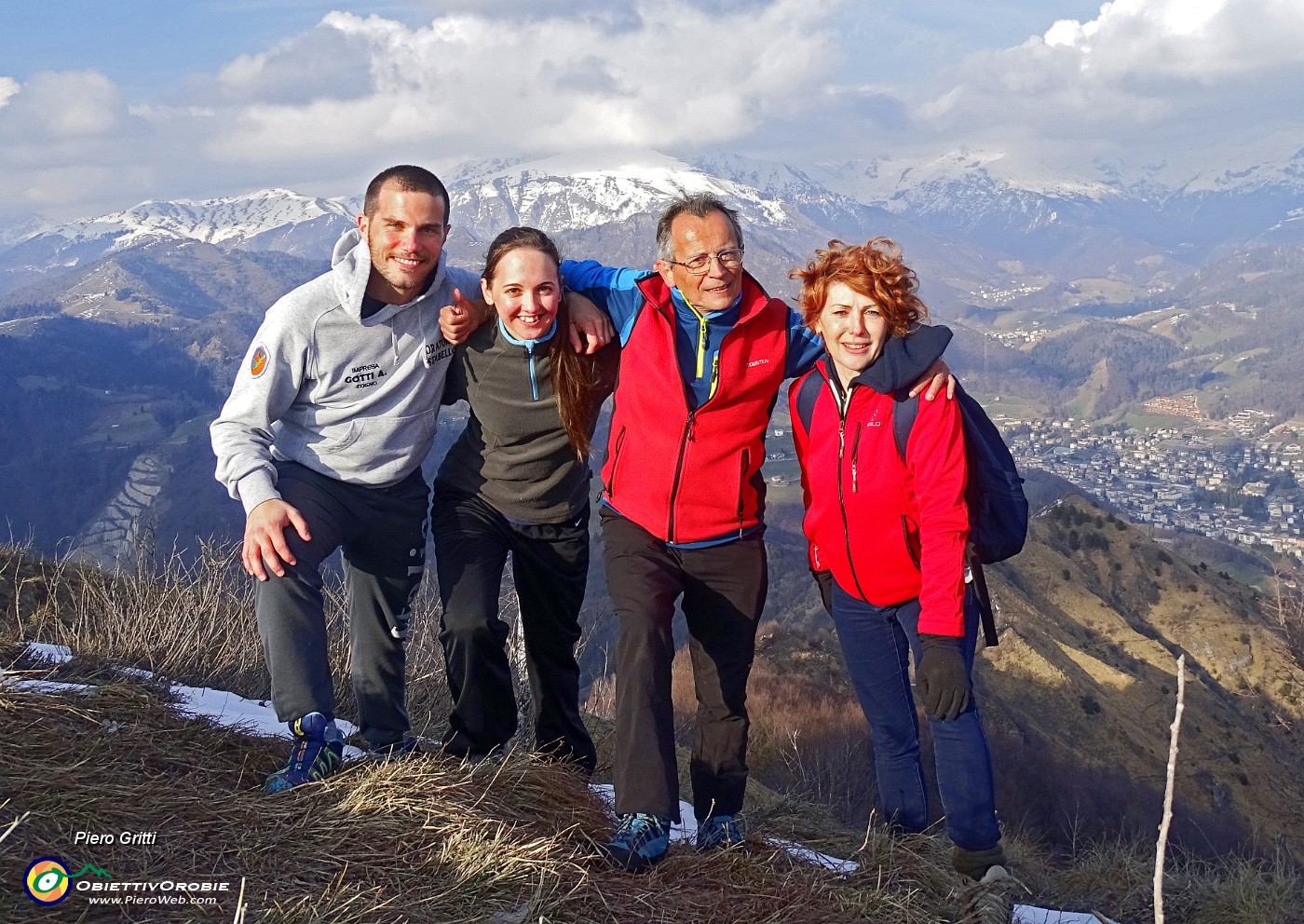 85 In vetta al Monte Gioco con Jacopo ed Erika.JPG -                                